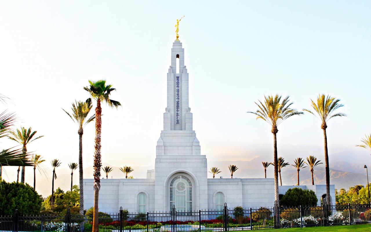 The Redlands California Temple.